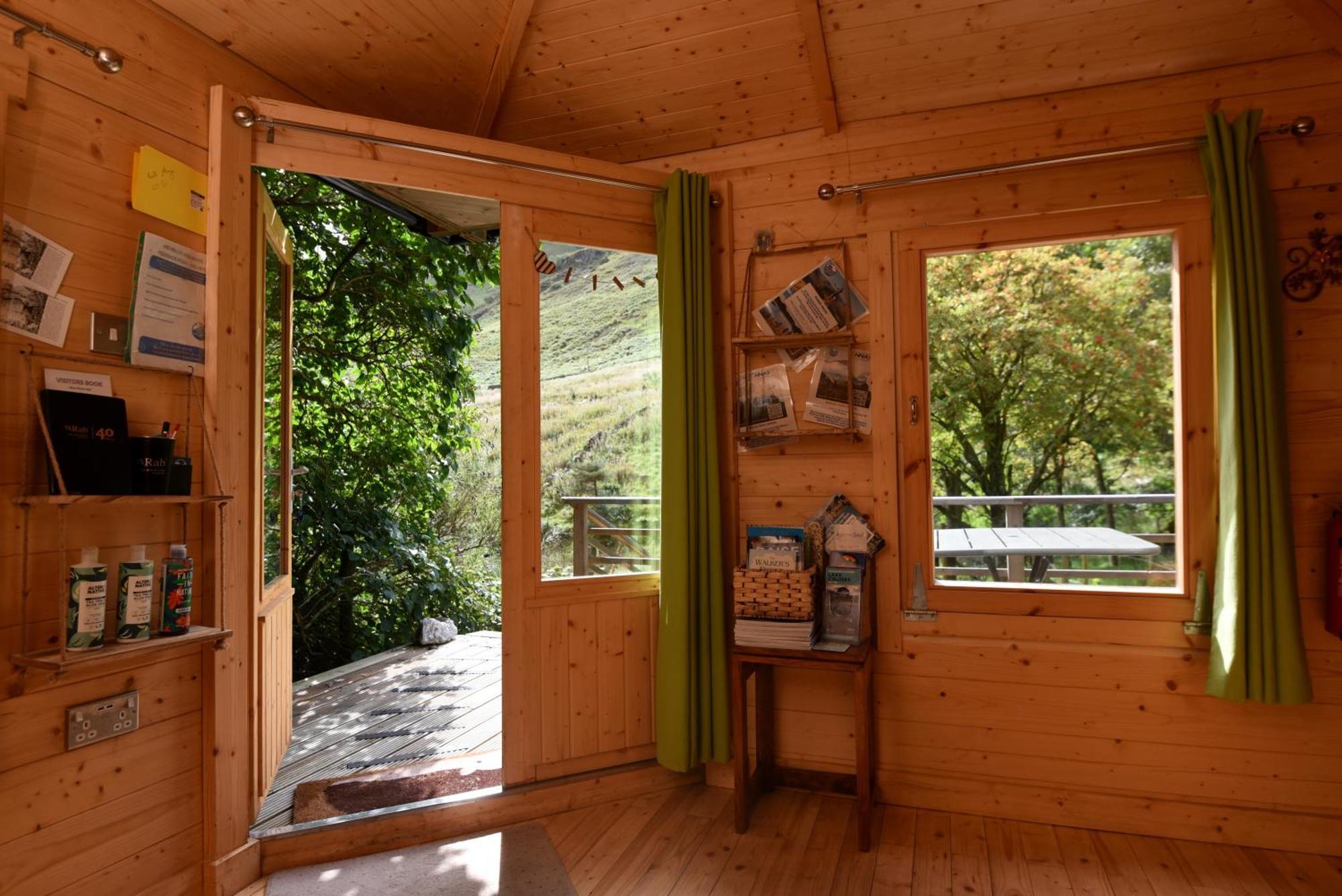 Hotel Helvellyn - The Hut - Twin Or Double à Glenridding Extérieur photo