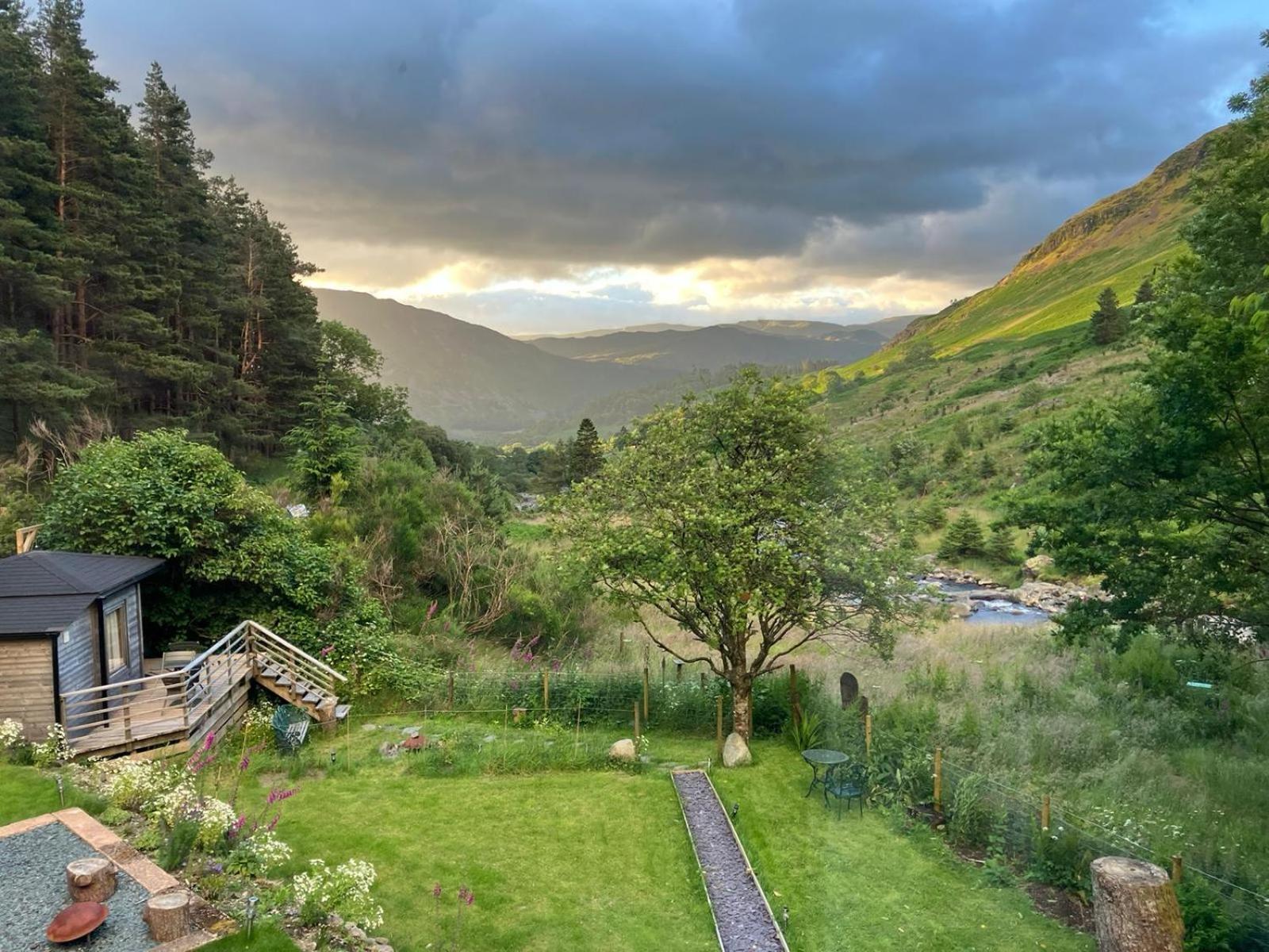 Hotel Helvellyn - The Hut - Twin Or Double à Glenridding Extérieur photo